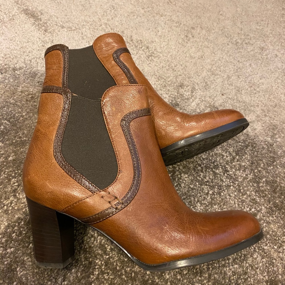 Shoes - Picture 2 of 2
